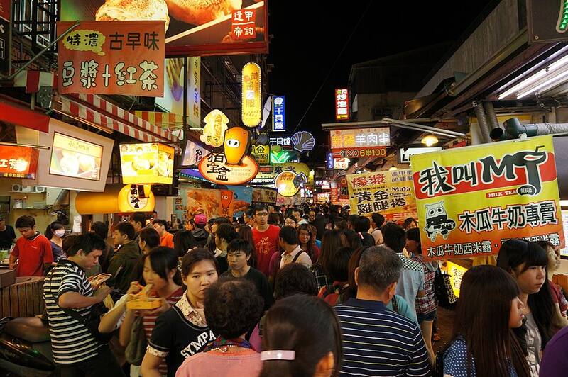 逢甲夜市：逢甲夜市的人潮