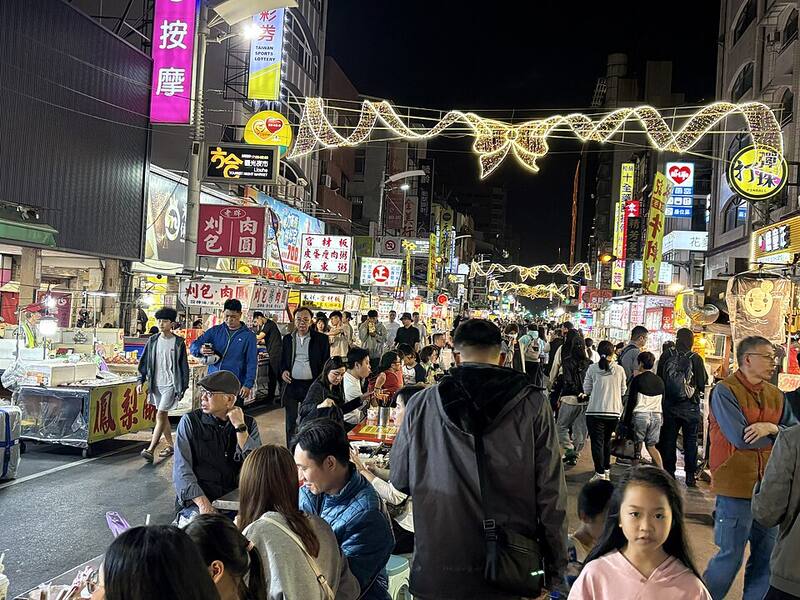 六合夜市：夜市小吃摊